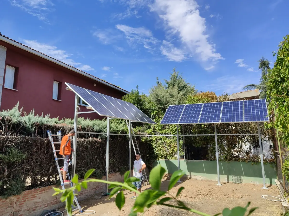 Your Comprehensive Solar Panel Maintenance Guide for Scottish Homeowners